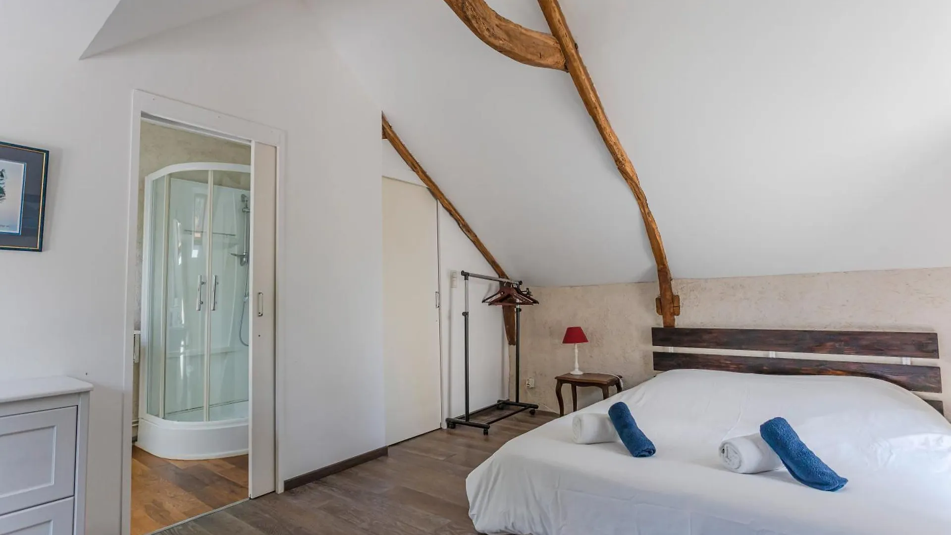 Petit Gite Confortable Dans Village Noyalo 公寓